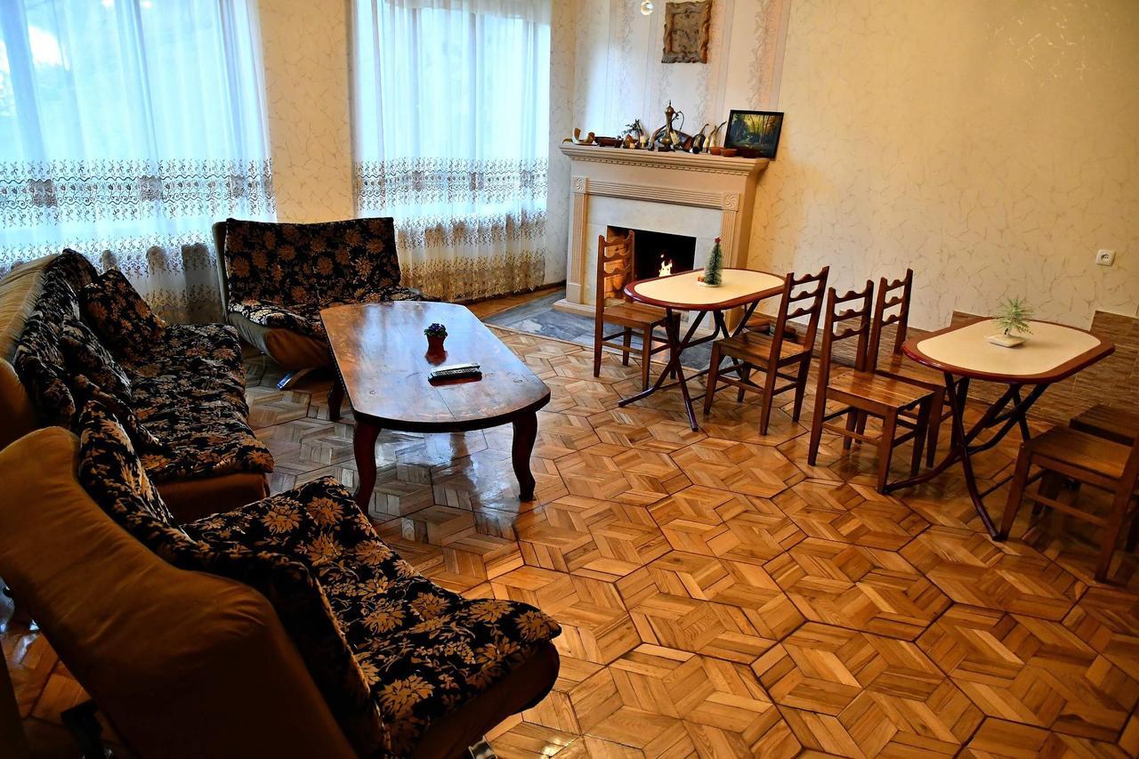 Отель Good Luck Кутаиси Экстерьер фото